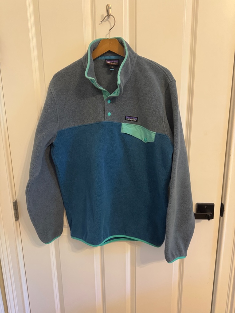 Patagonia Men’s Two-Tone Blue & Aqua Synchilla Snap-T Pullover - Picture 1 of 3